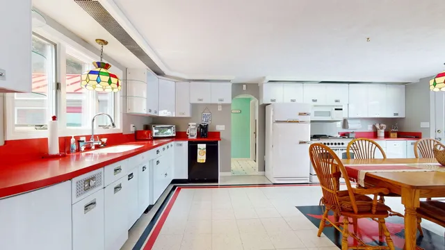 $875,000 | 69 Scott Drive, Monmouth, ME 04259