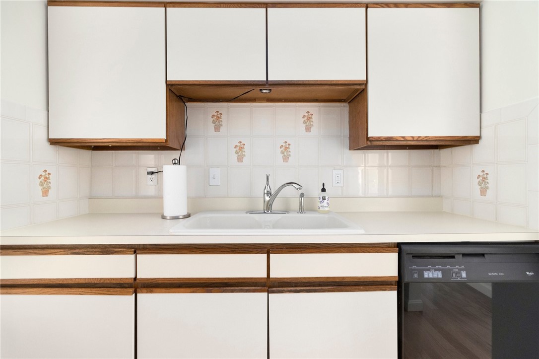 161 West Shore Road, Unit B4 Warwick, RI 02889 - Photo 11 of 24