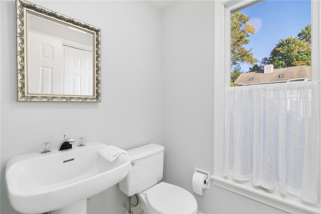 161 West Shore Road, Unit B4 Warwick, RI 02889 - Photo 8 of 24