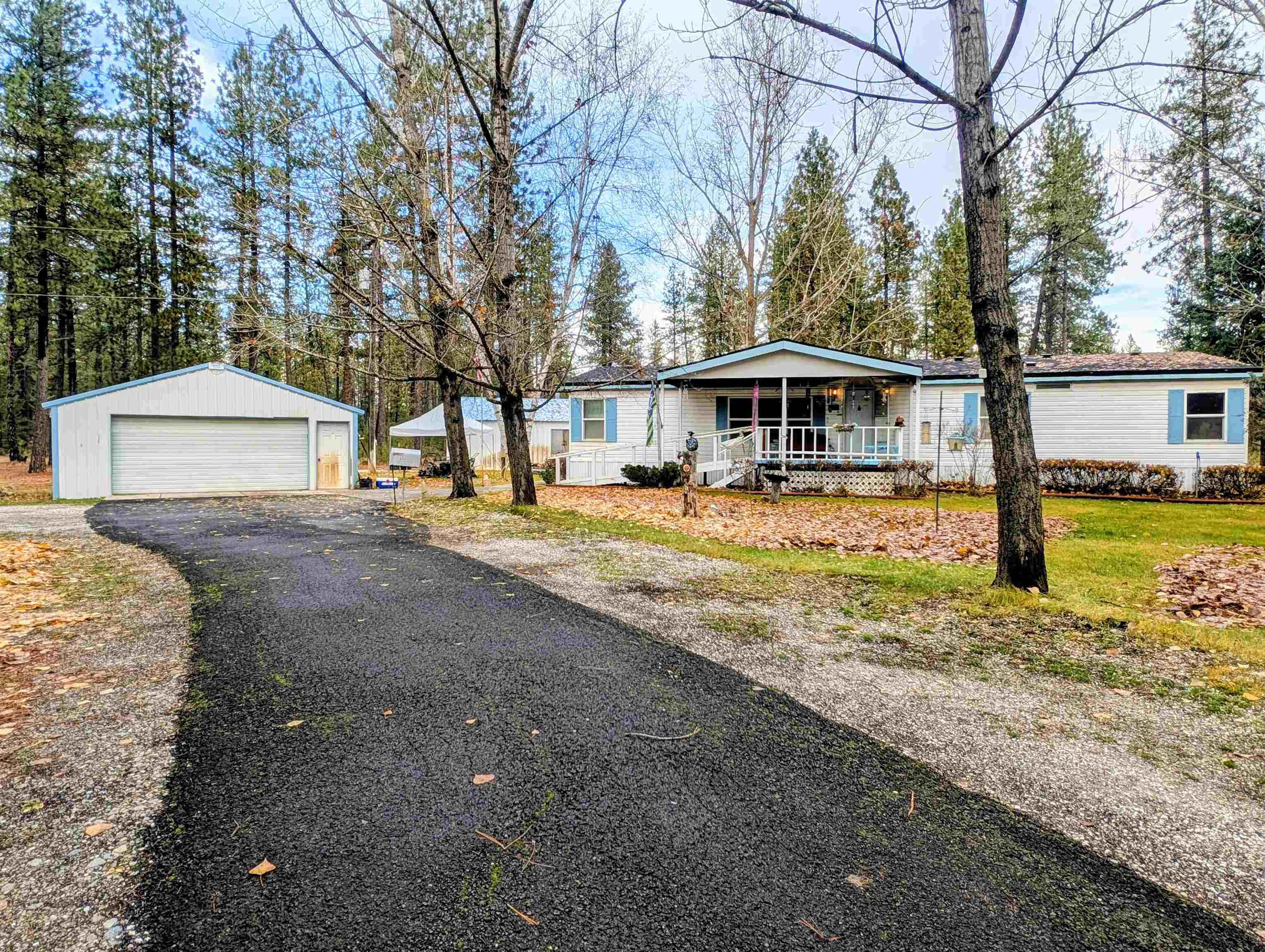 4040 Lyon And Moss Road Loon Lake, WA 99148 - Photo 1 of 49