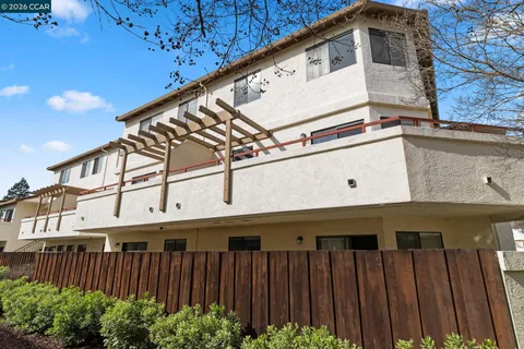 $399,000 | 5060 Valley Crest Drive, Unit 56, Concord, CA 94521