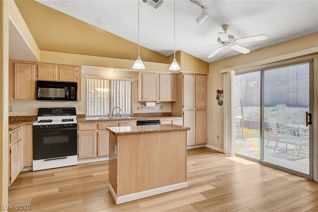 811 Rio Poco Court Henderson, NV 89015 - Photo 15 of 42
