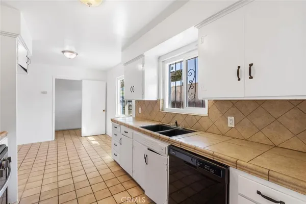 $429,000 | 4584 East Tulare Avenue, Fresno, CA 93702