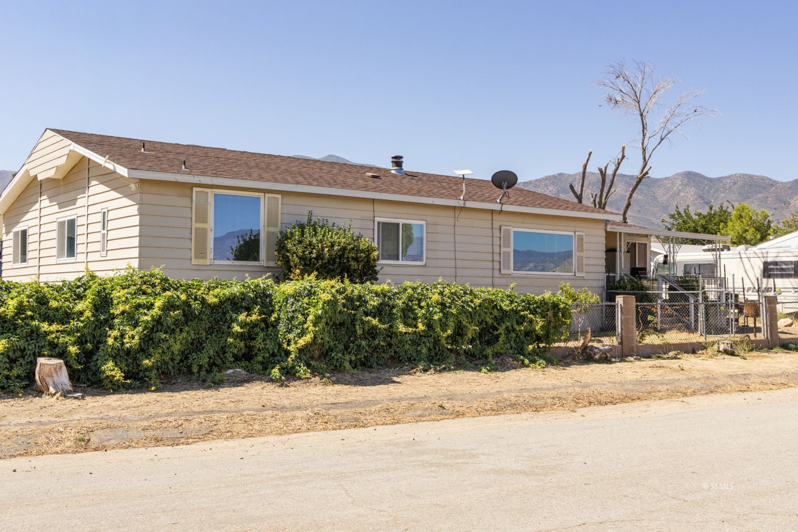 5225 Shawnee Road Weldon, CA 93283 - Photo 1 of 36
