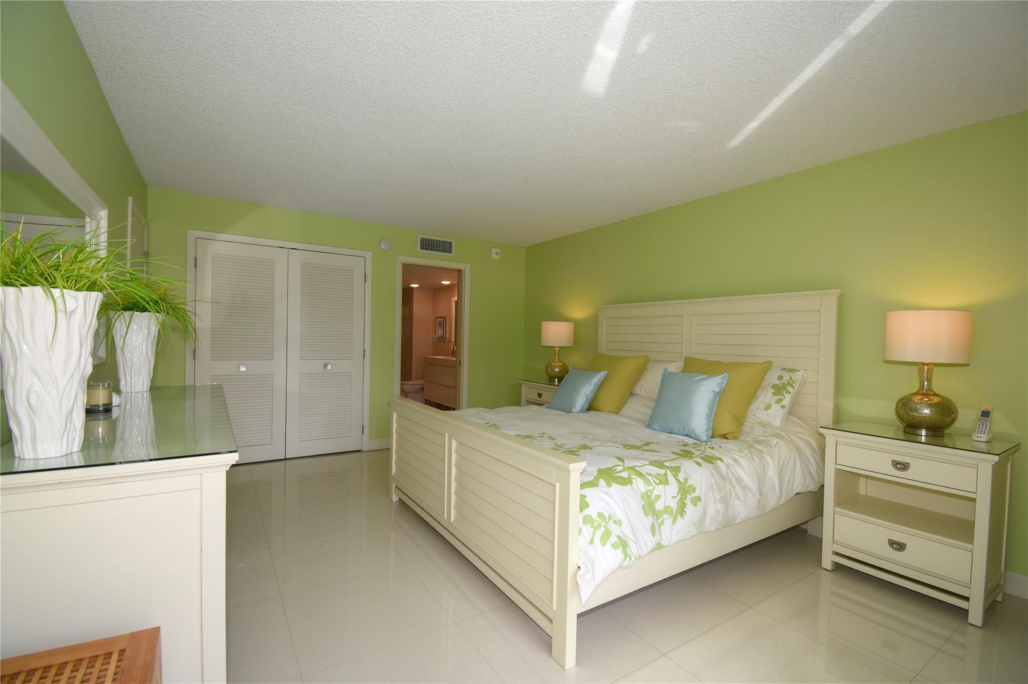 6100 Northwest 2nd Avenue, Unit 323 Boca Raton, FL 33487 - Photo 17 of 28 Photo 17