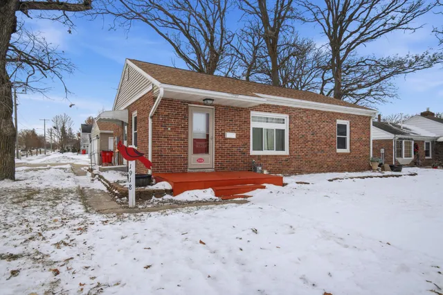 $184,000 | 1918 7th Avenue Northeast, Austin, MN 55912