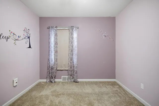 $184,000 | 1918 7th Avenue Northeast, Austin, MN 55912