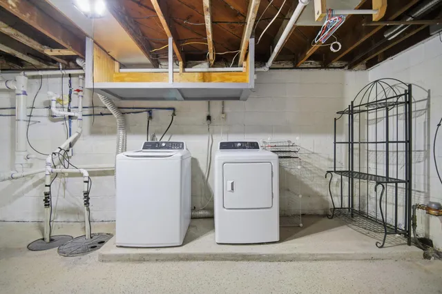 $184,000 | 1918 7th Avenue Northeast, Austin, MN 55912