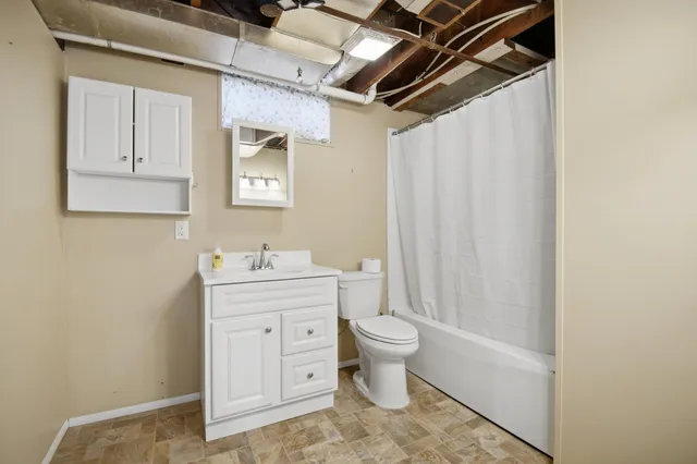 $184,000 | 1918 7th Avenue Northeast, Austin, MN 55912