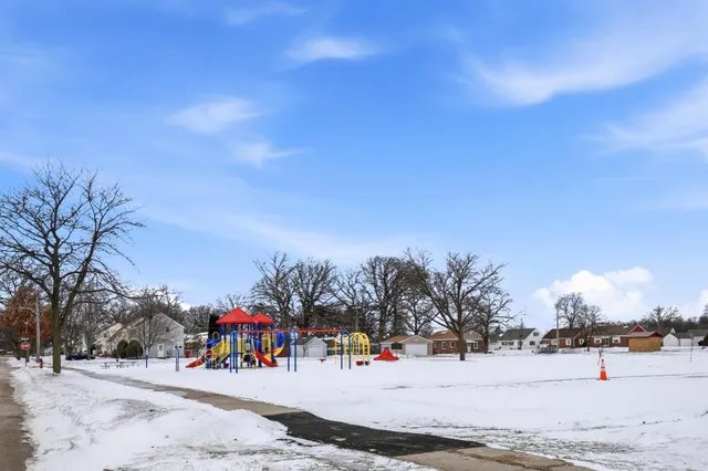 $184,000 | 1918 7th Avenue Northeast, Austin, MN 55912