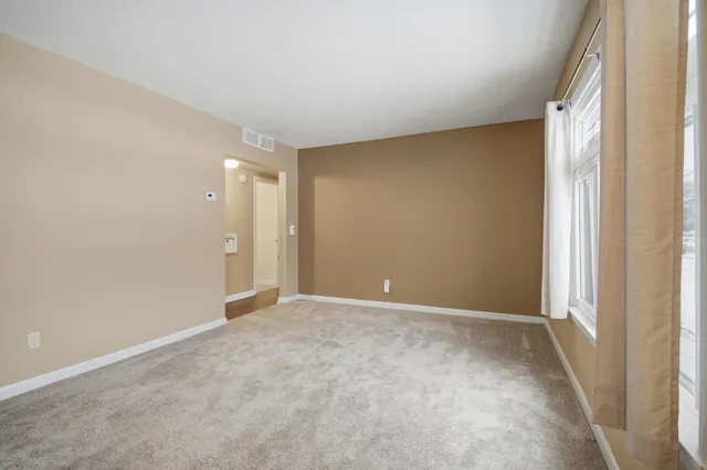 $184,000 | 1918 7th Avenue Northeast, Austin, MN 55912