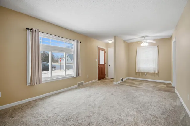 $184,000 | 1918 7th Avenue Northeast, Austin, MN 55912