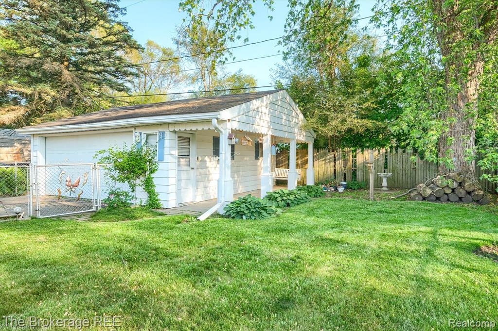 2822 Epsilon Trail Flint, MI 48506 - Photo 3 of 35