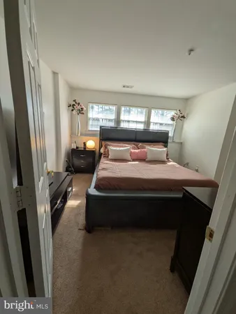 $290,000 | 4240 Applegate Lane, Unit 5, Suitland, MD 20746