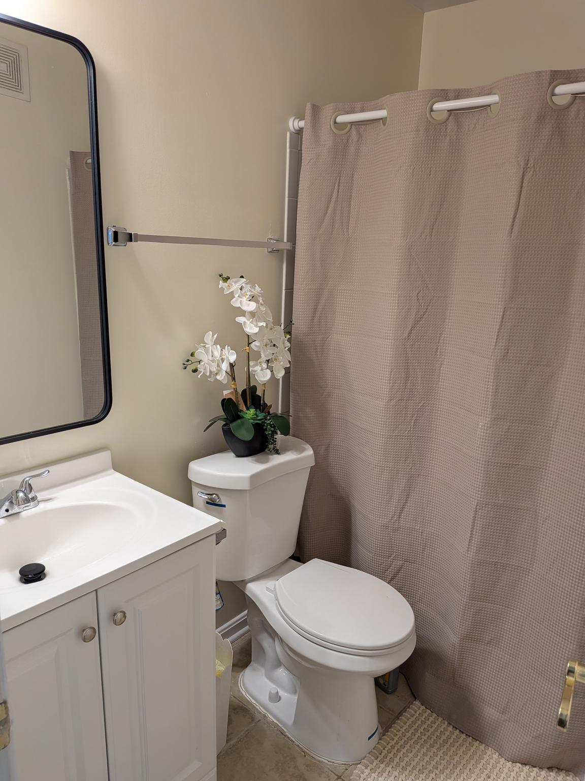4240 Applegate Lane, Unit 5 Suitland, MD 20746 - Photo 15 of 27 a bathroom with a sink toilet and vanity