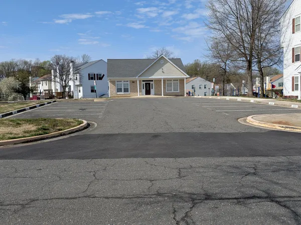 $290,000 | 4240 Applegate Lane, Unit 5, Suitland, MD 20746