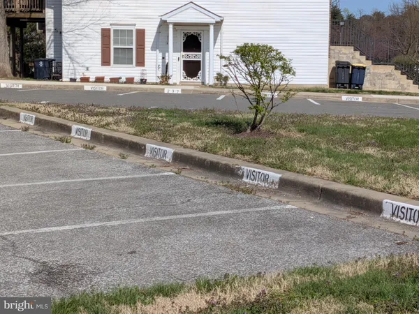 $290,000 | 4240 Applegate Lane, Unit 5, Suitland, MD 20746