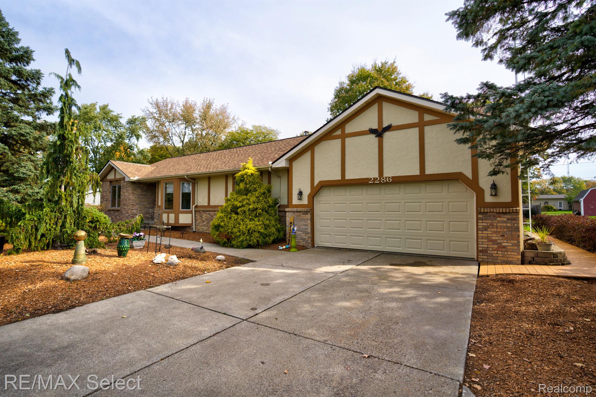 2286 North Irish Road Davison, MI 48423 - Photo 2 of 50 Gallery Image 2