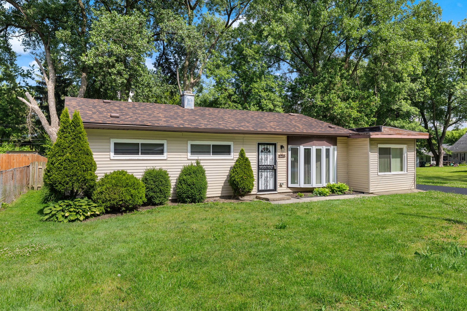 16421 St Louis Avenue Markham, IL 60428 - Photo 2 of 23