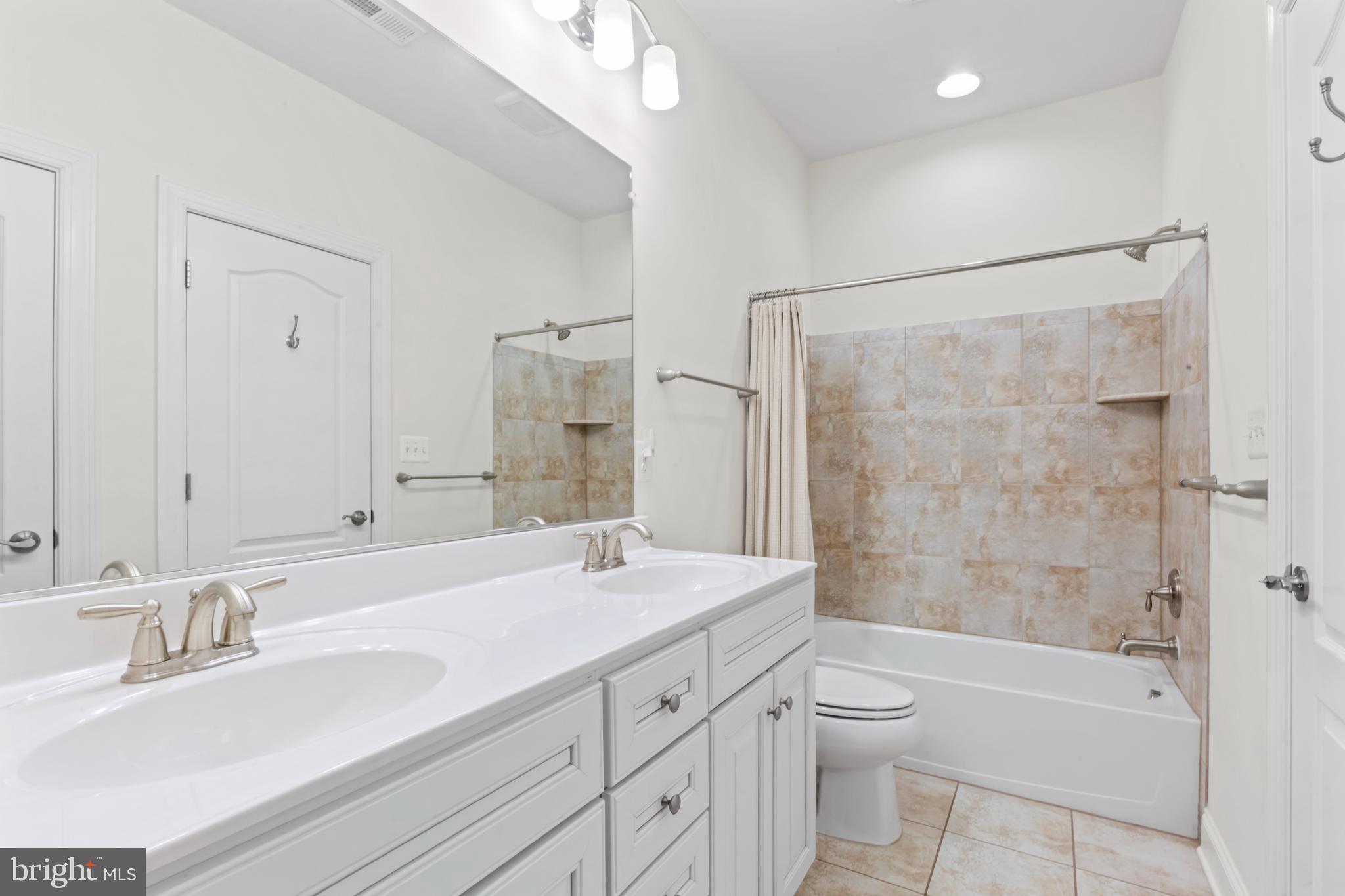 24 Maxwell Square Frederick, MD 21701 - Photo 15 of 55