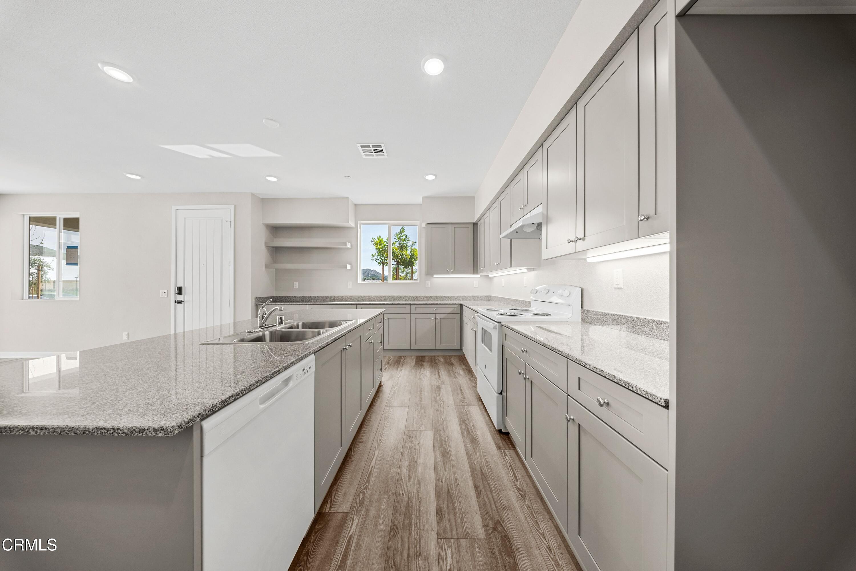 335 Grapefruit Lane Piru, CA 93040 - Photo 7 of 30 DWey6Iug