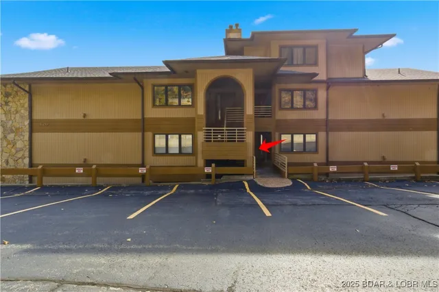 $249,000 | 120 Cedar Court, Unit 2A, Lake Ozark, MO 65049