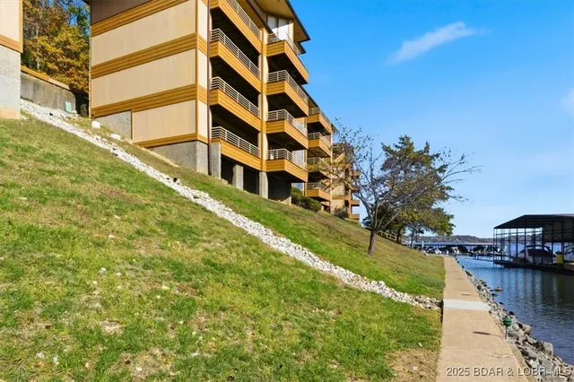 $249,000 | 120 Cedar Court, Unit 2A, Lake Ozark, MO 65049