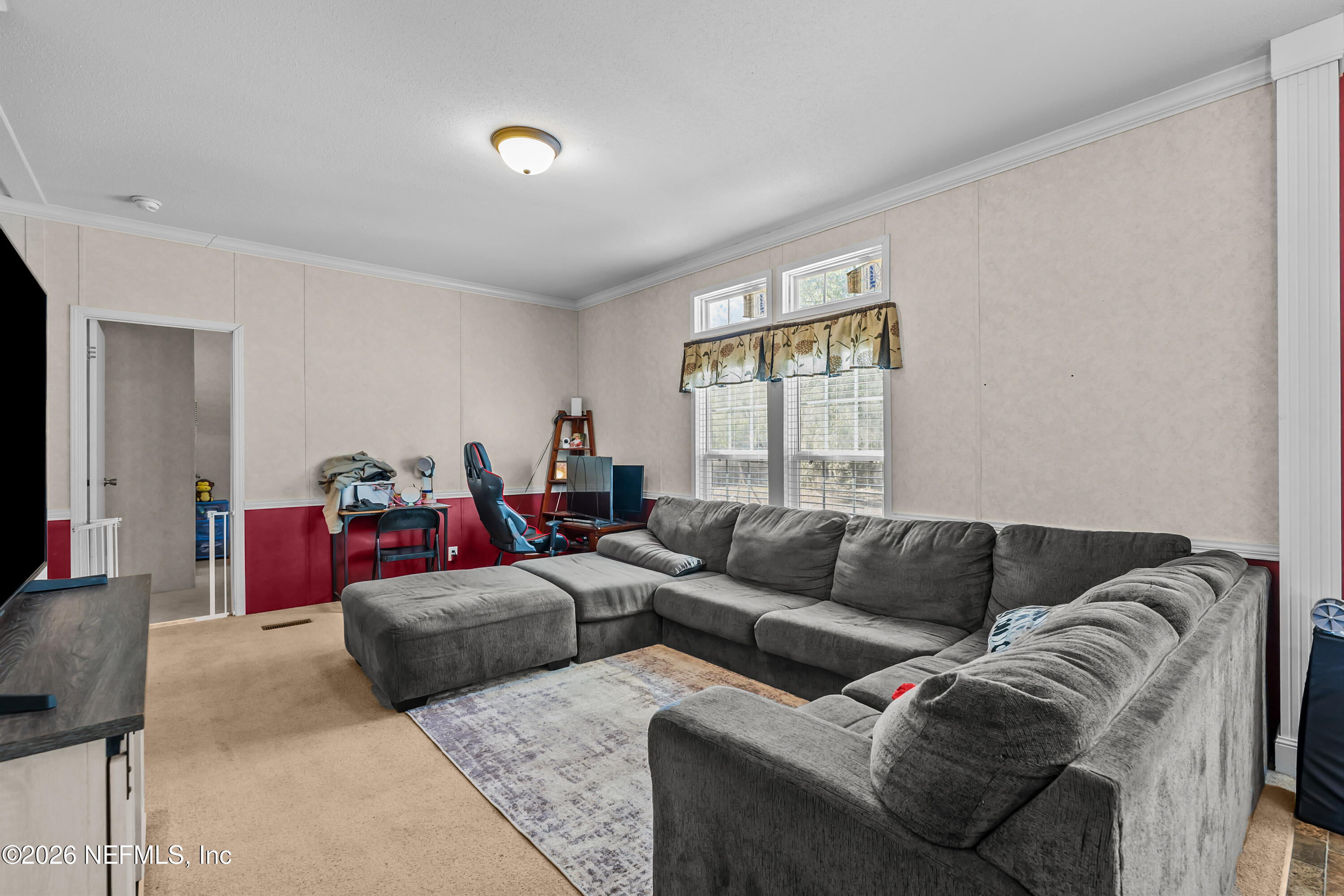 107 Tyre Road Interlachen, FL 32148 - Photo 4 of 16 Living Room