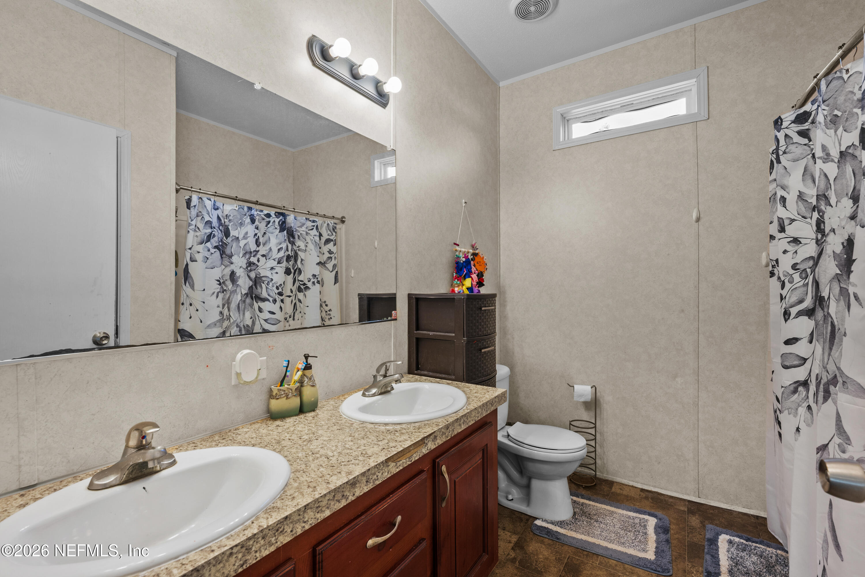 107 Tyre Road Interlachen, FL 32148 - Photo 8 of 16 Bathroom