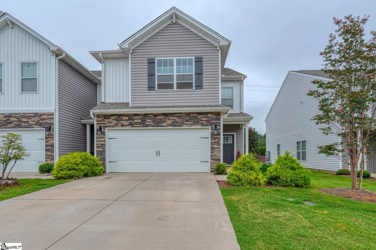 571 Yellow Fox Road Greer, SC 29650 - Photo 1 of 39