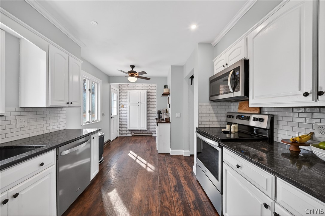 870 County Rte 55 Granby, NY 13069 - Photo 15 of 42