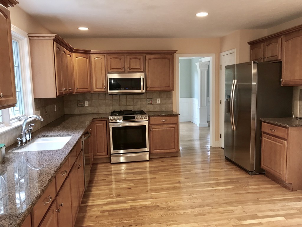 12 Mansfield Road Wellesley, MA 02481 - Photo 4 of 15