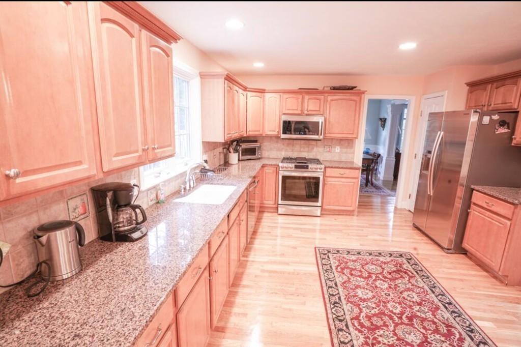 12 Mansfield Road Wellesley, MA 02481 - Photo 5 of 15