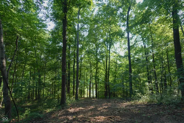 $299,000 | 835 North Woodland Circle, Bloomfield, IN 47424