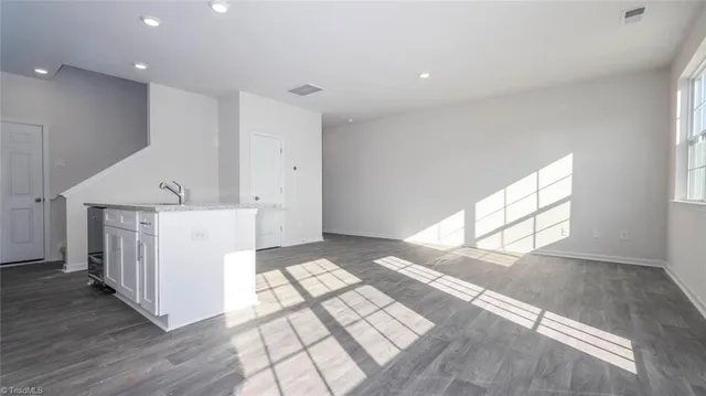 $277,500 | 1116 Broholmer Lane, Greensboro, NC 27405