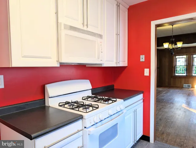 $285,000 | 518 Wesley Avenue, Pitman, NJ 08071