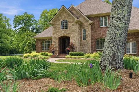 $1,999,990 | 9421 Whittingham Drive, Brentwood, TN 37027