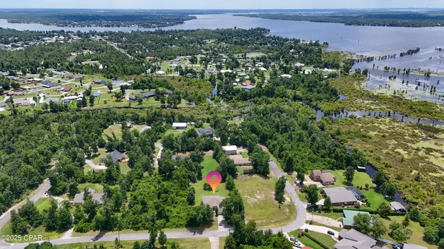 $299,999 | 5218 Indian Bluff Drive, Youngstown, FL 32466