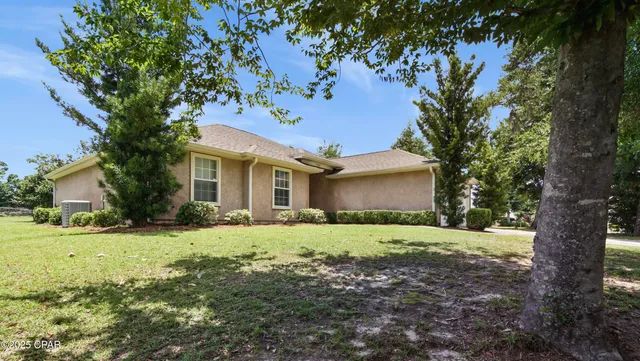 $299,999 | 5218 Indian Bluff Drive, Youngstown, FL 32466