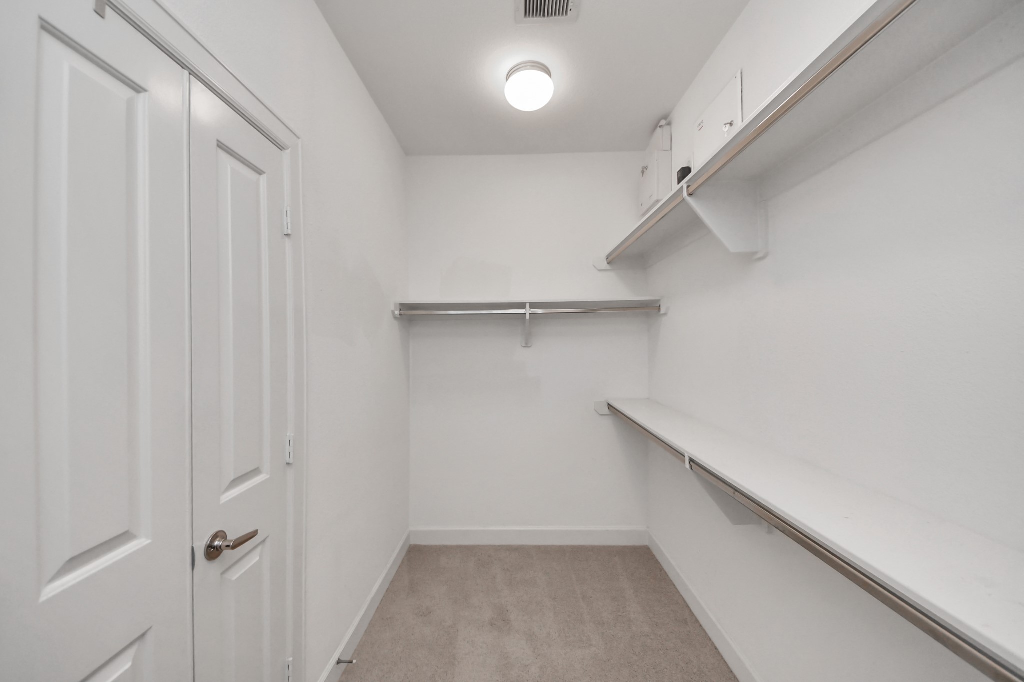 1403 Delano Street, Unit 6 Houston, TX 77003 - Photo 23 of 46 a view of an empty walk in closet