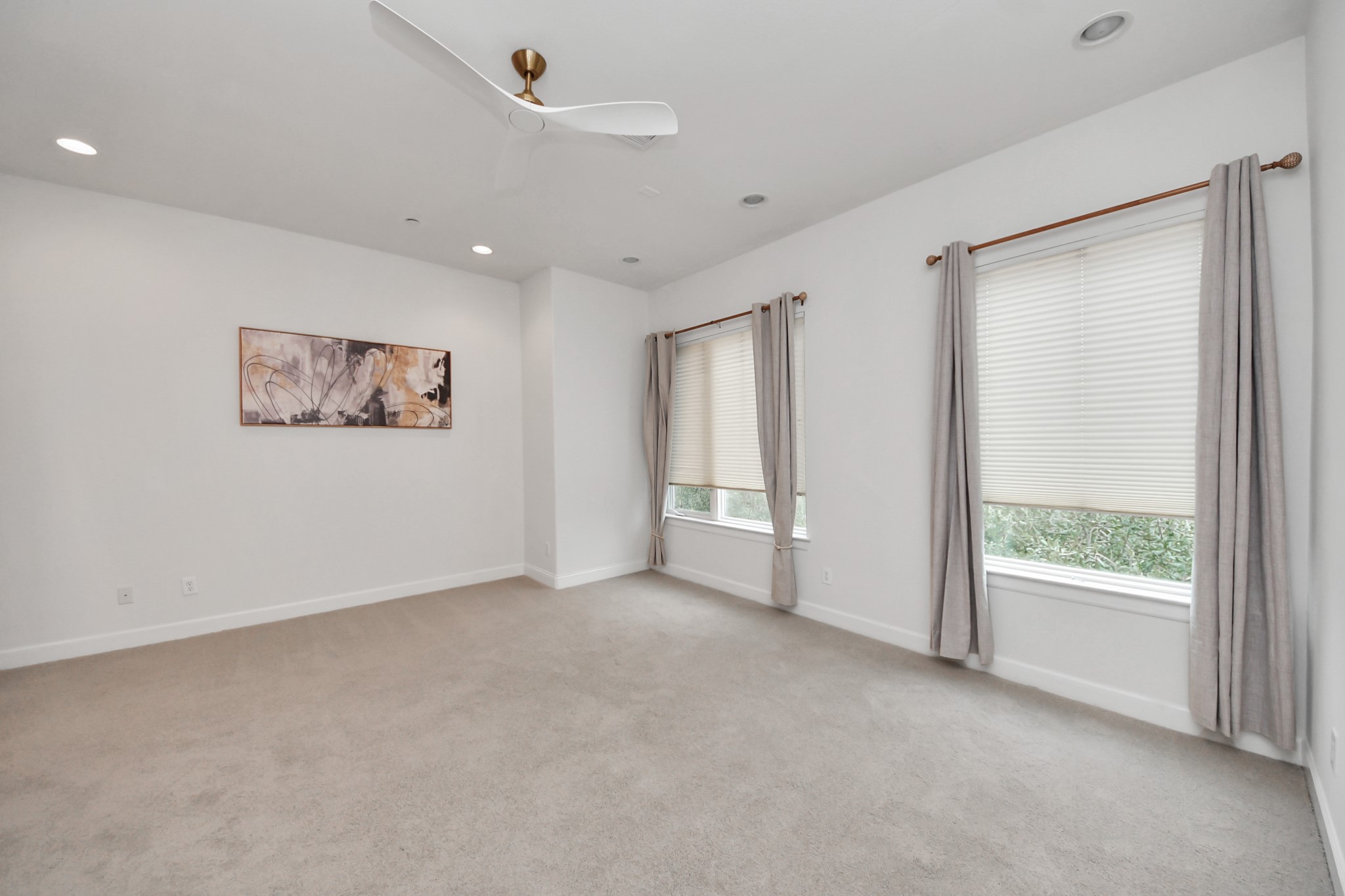1403 Delano Street, Unit 6 Houston, TX 77003 - Photo 31 of 46 a view of an empty room with a window