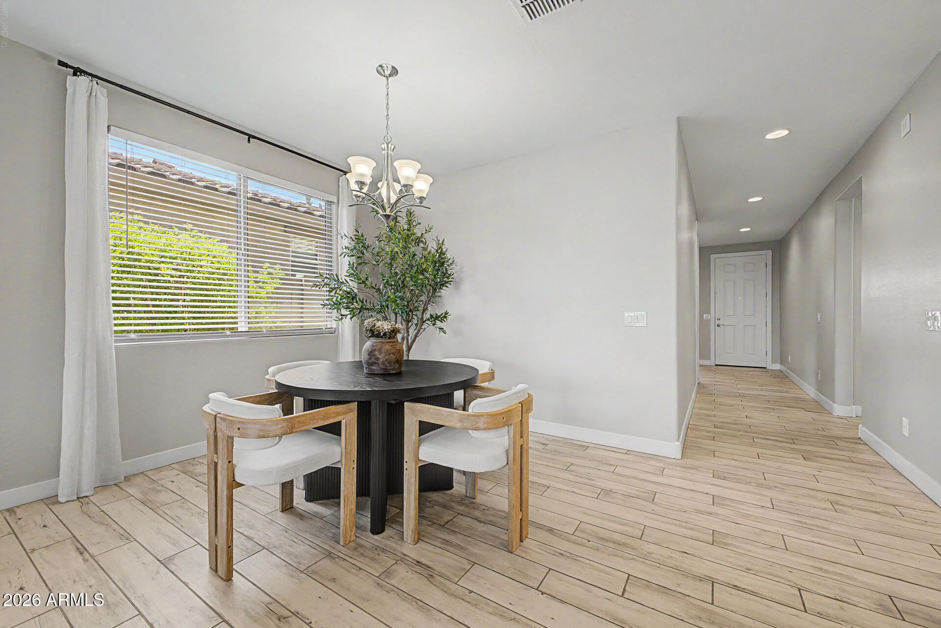 17455 West Bloomfield Road Surprise, AZ 85388 - Photo 8 of 36