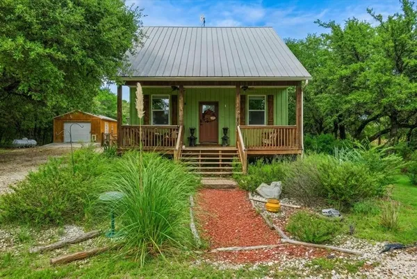 $2,500 | 3014 County Road 2013, Walnut Springs, TX 76690