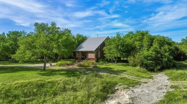$2,500 | 3014 County Road 2013, Walnut Springs, TX 76690