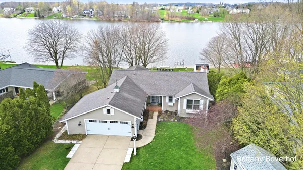$799,900 | 6795 Noffke Drive, Caledonia, MI 49316