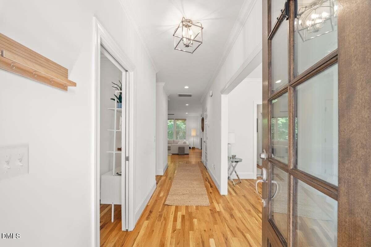 817 Gannett Street Raleigh, NC 27606 - Photo 5 of 28 P1135865