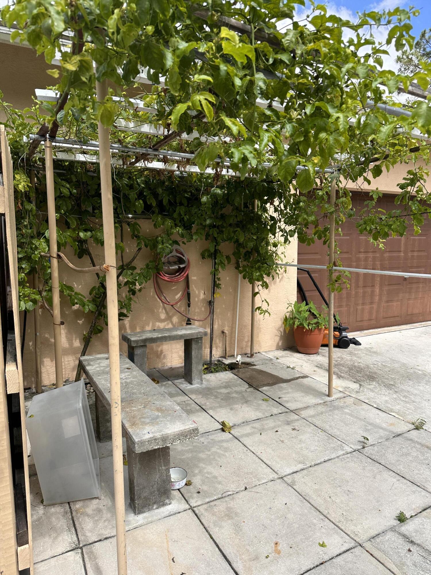 14085 86th Road North Loxahatchee, FL 33470 - Photo 5 of 28 a house view