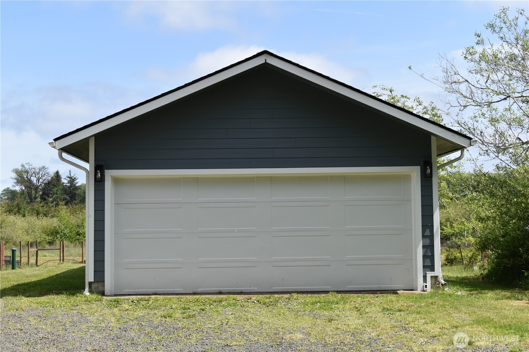 1518 Ocean Beach Road Hoquiam, WA 98550 - Photo 5 of 40