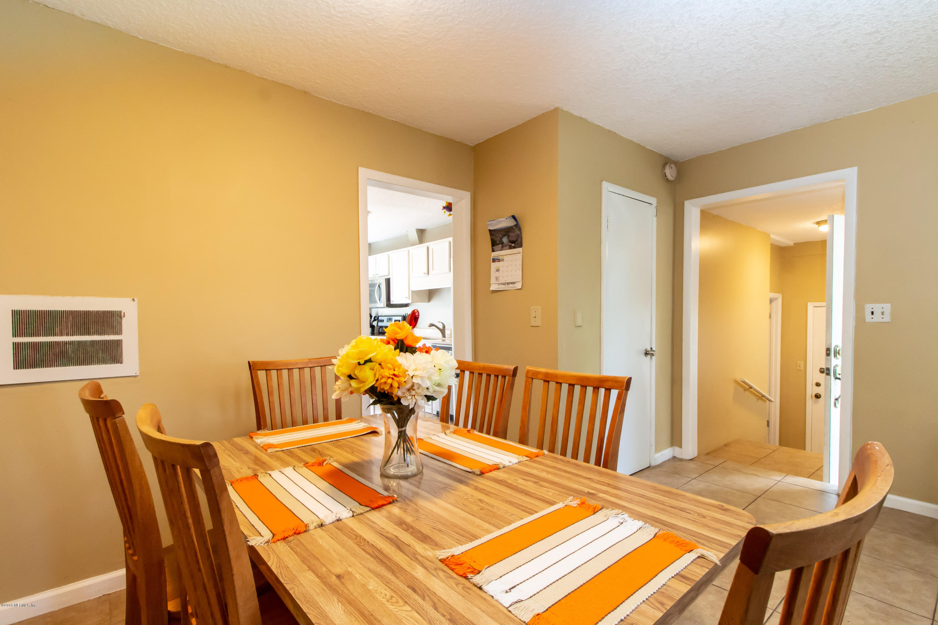 7103 Waikiki Road Jacksonville, FL 32216 - Photo 11 of 21 Dining Room