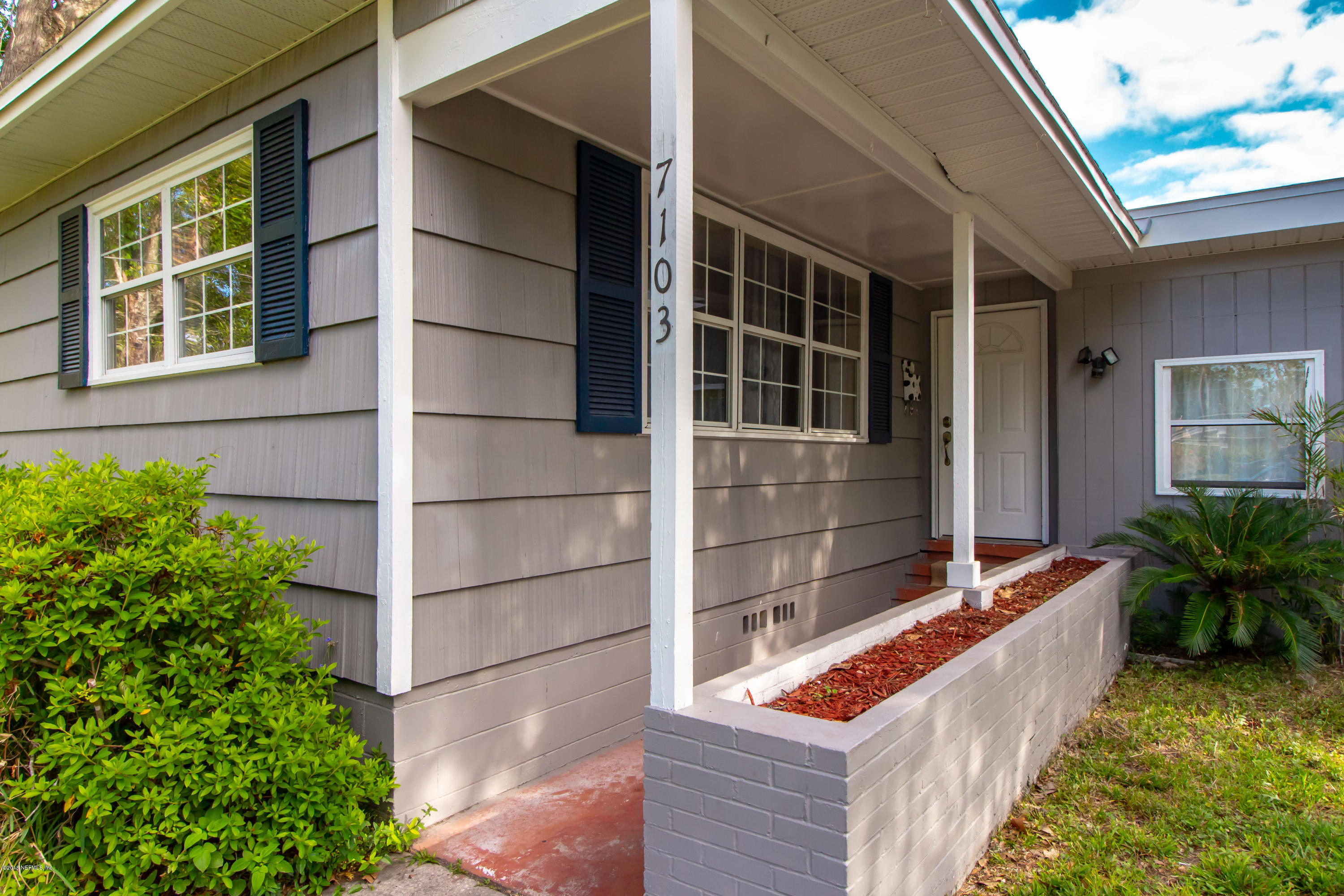 7103 Waikiki Road Jacksonville, FL 32216 - Photo 4 of 21 Entrance
